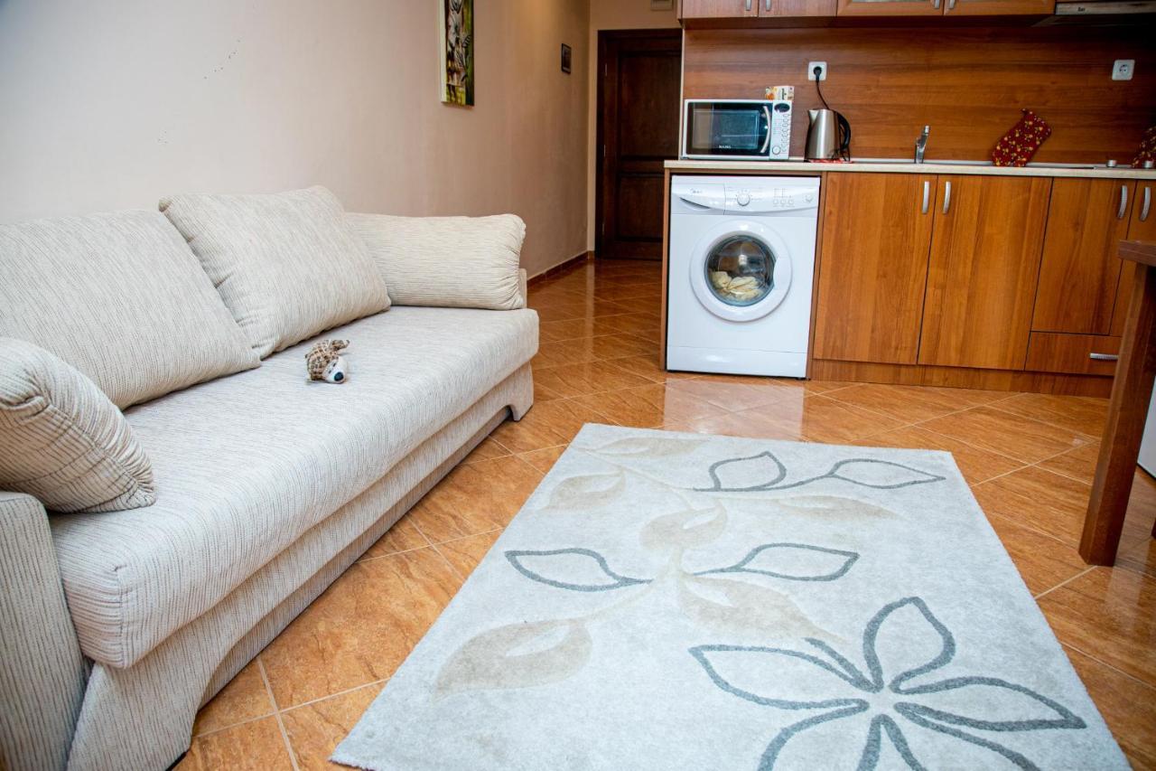 Helios Studio In A Complex In St Vlas By Flat Mаnаger Sveti Vlas Εξωτερικό φωτογραφία